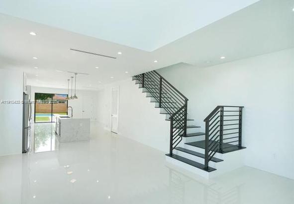 LYNDALE ADDN - Residential