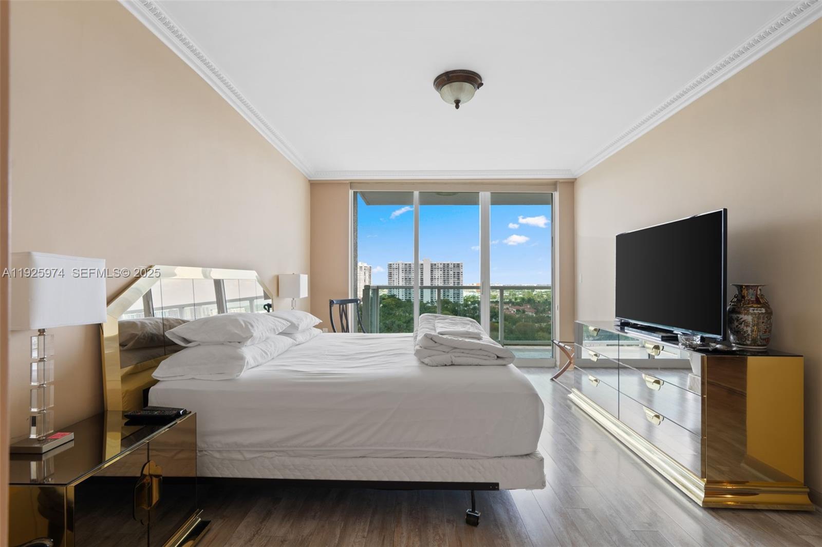 THE PENINSULA CONDO - Residential