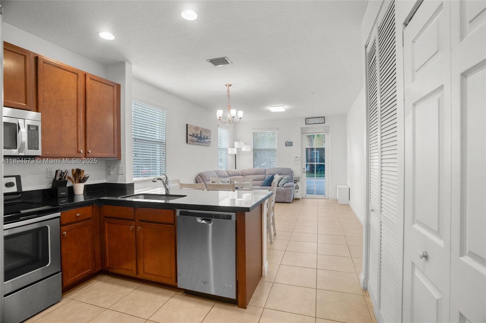 COBBLESTONE II - Residential Lease