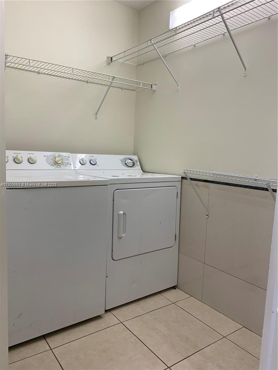 MIRASSOU CONDO - Residential Lease