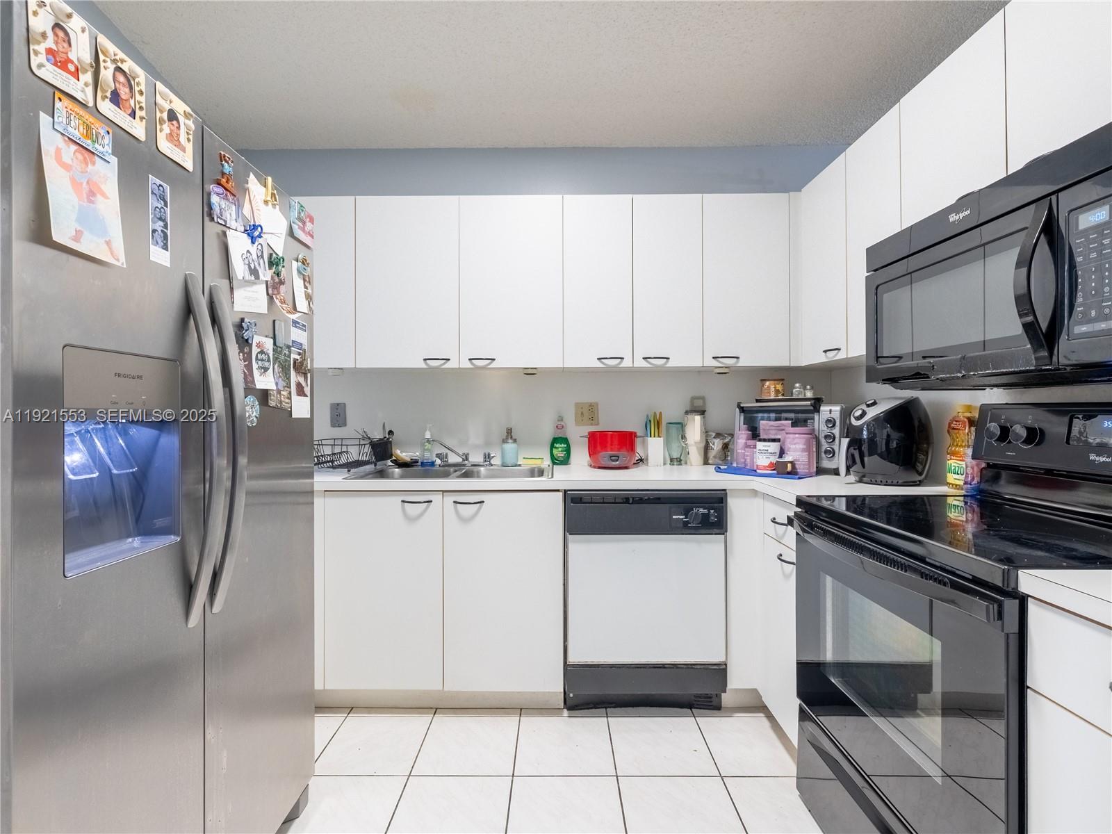 ANGELICA GARDENS AT LAKES - Residential