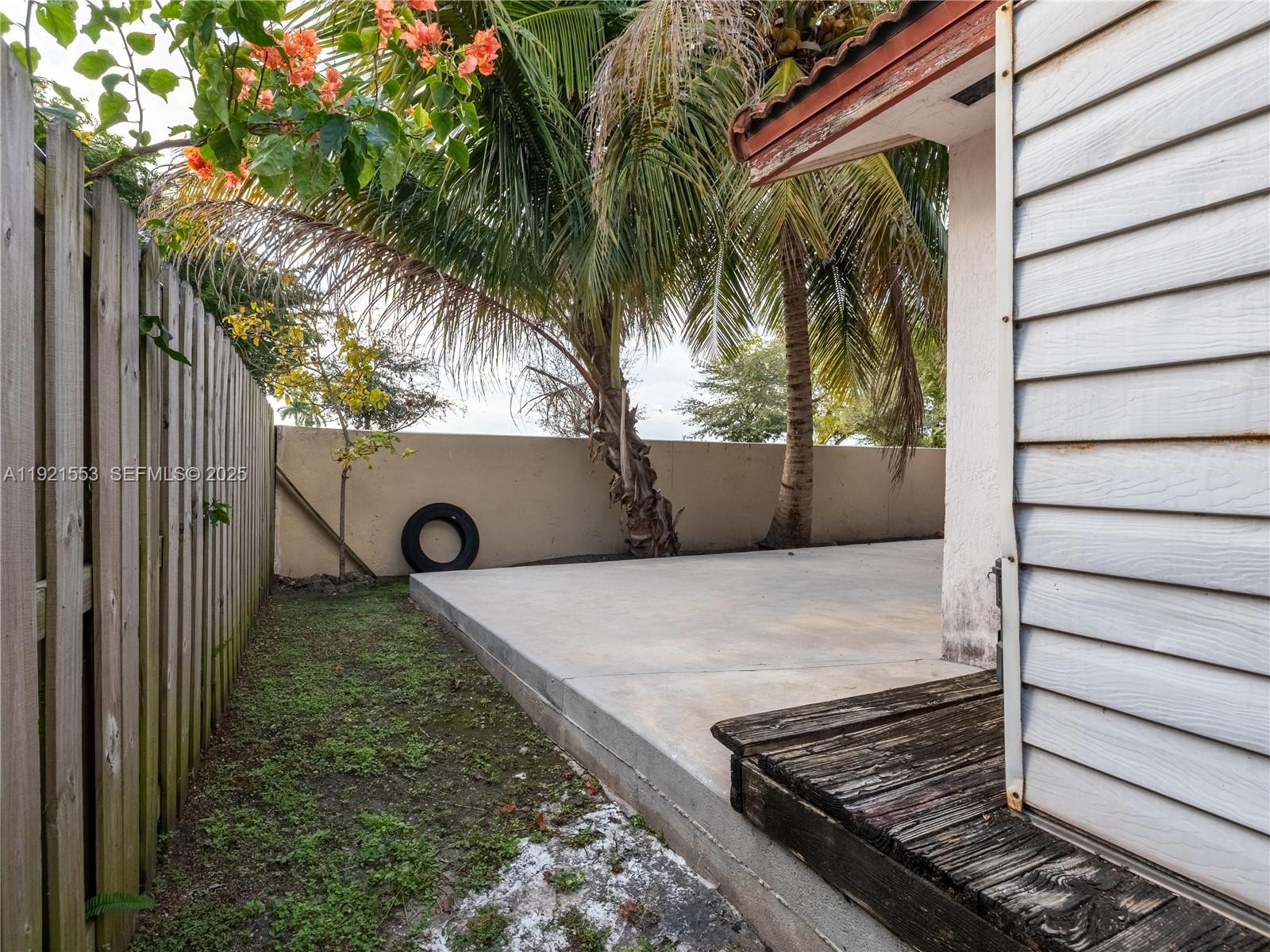 ANGELICA GARDENS AT LAKES - Residential