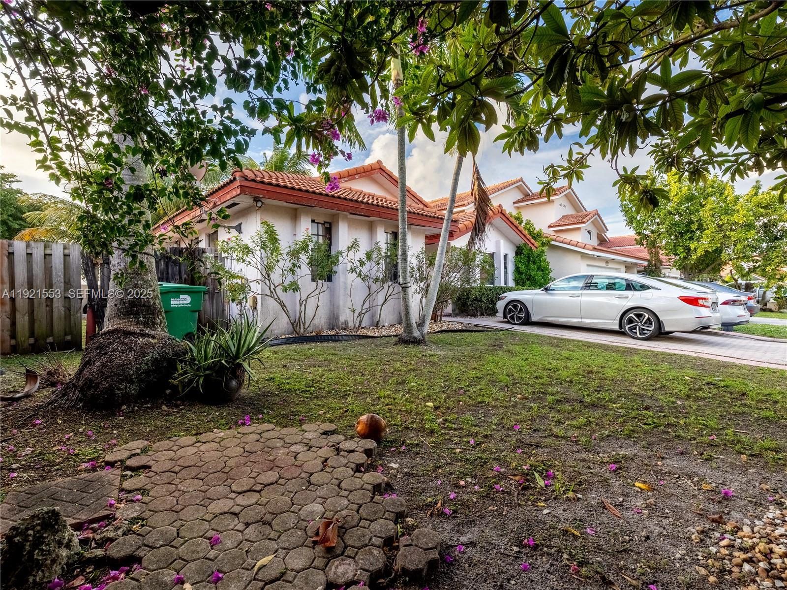 ANGELICA GARDENS AT LAKES - Residential