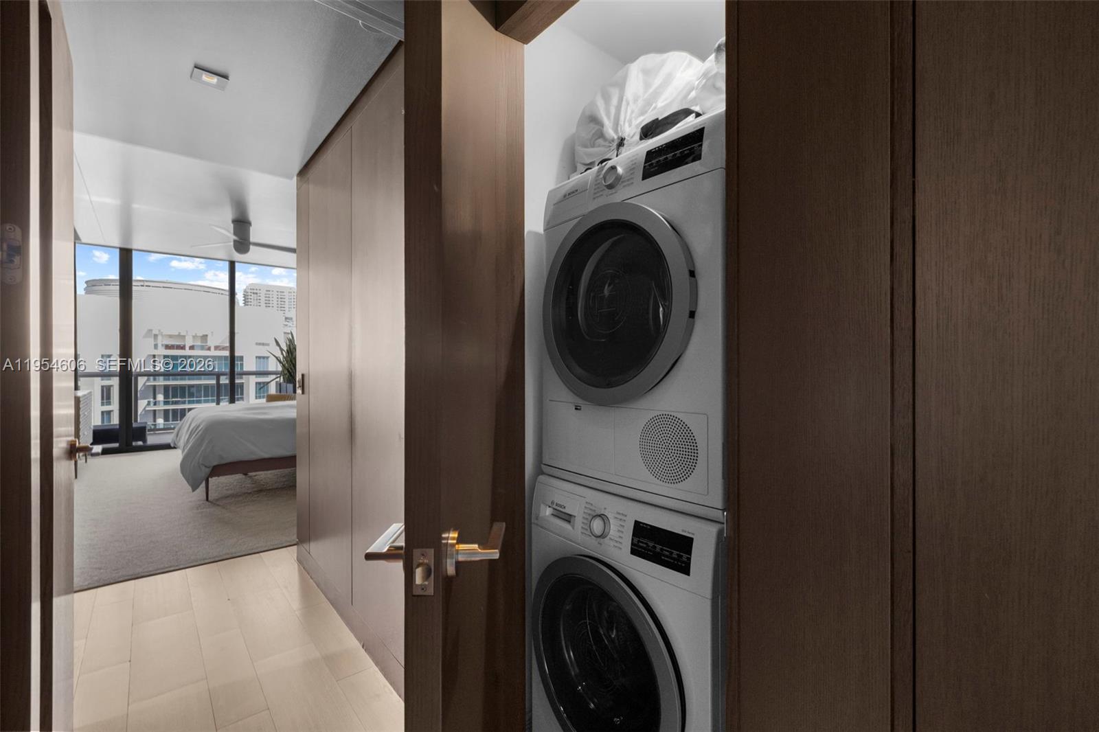 5875 Collins Ave PH-7