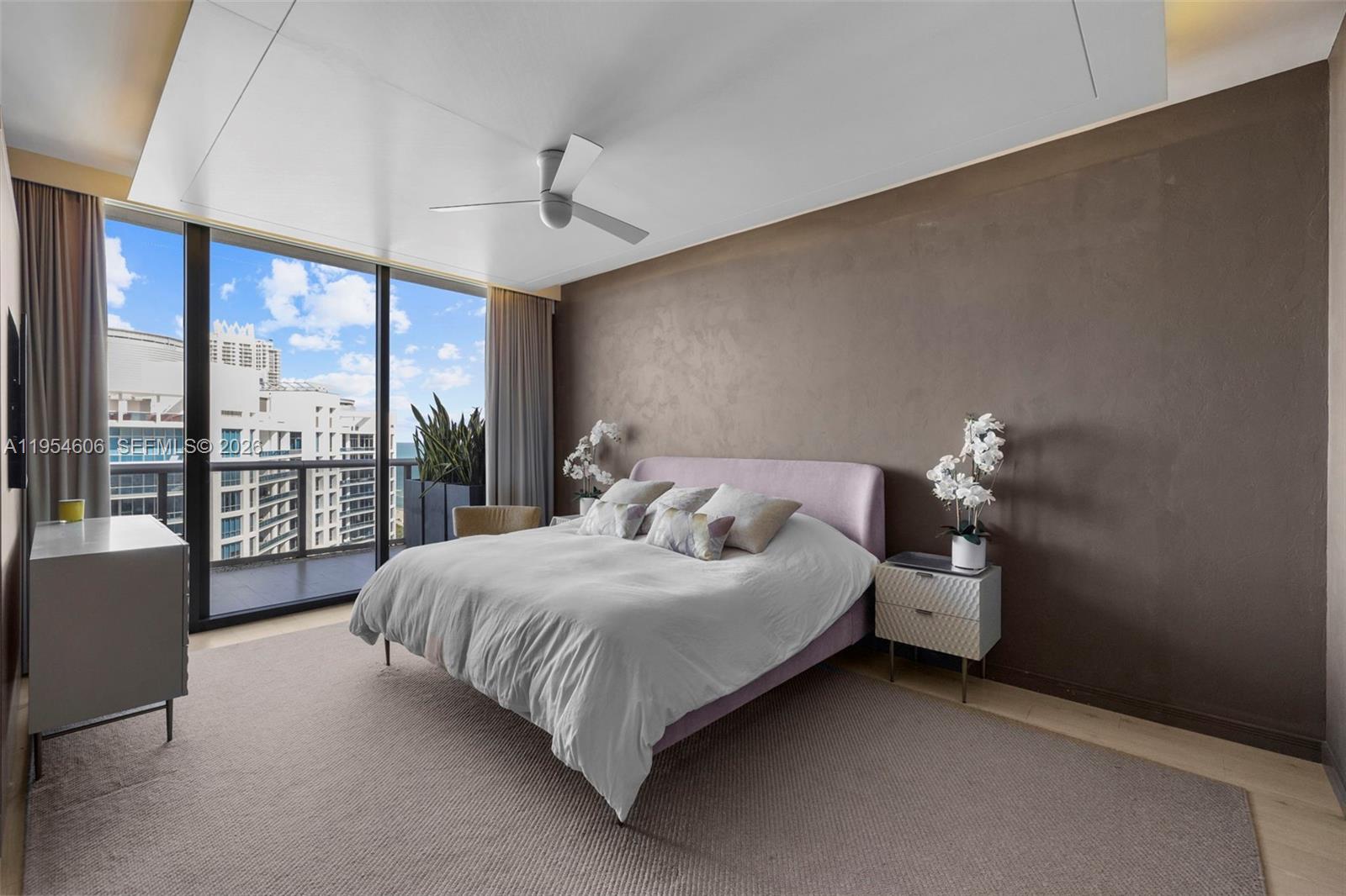 5875 Collins Ave PH-7