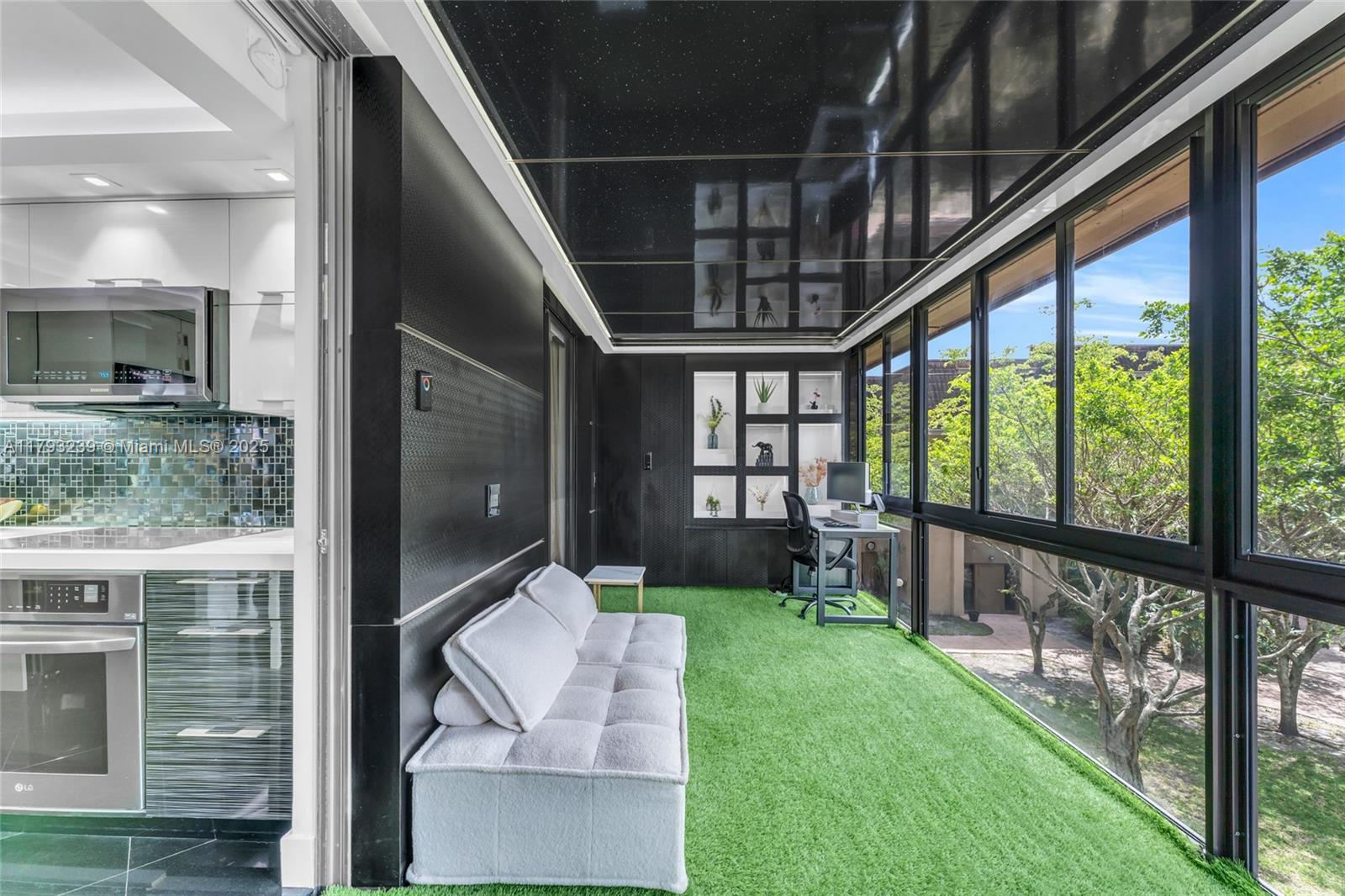 COCO WOOD CONDO - Residential