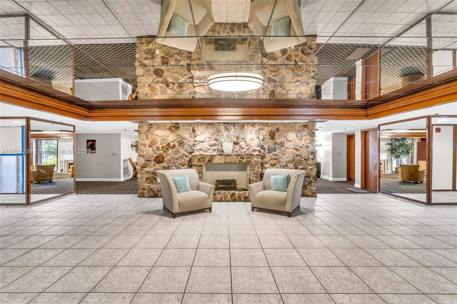 COCO WOOD CONDO - Residential