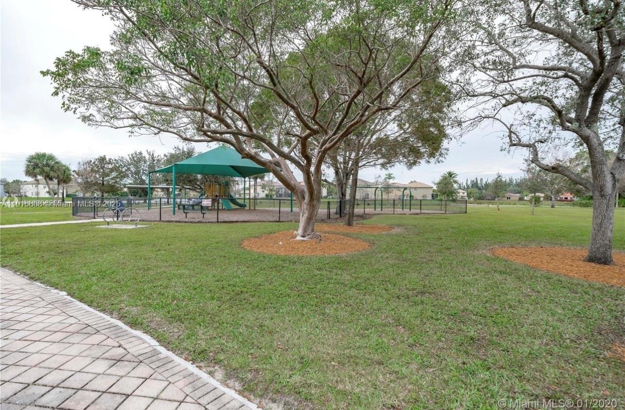 CRYSTAL POINTE - Residential Lease