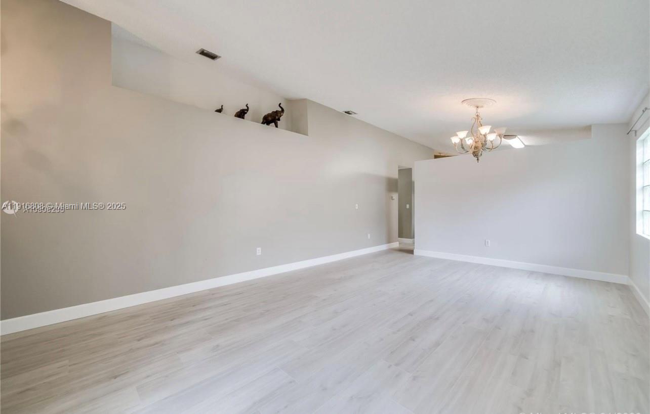 CRYSTAL POINTE - Residential Lease