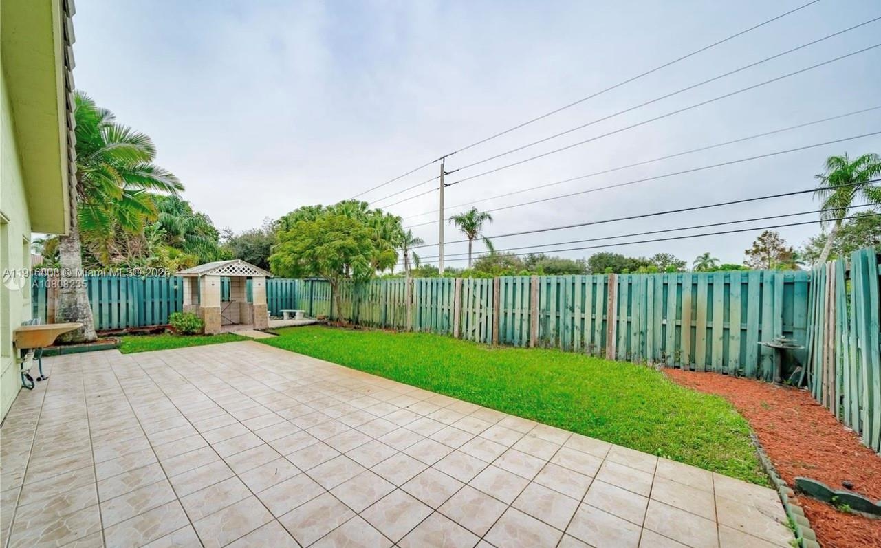 CRYSTAL POINTE - Residential Lease