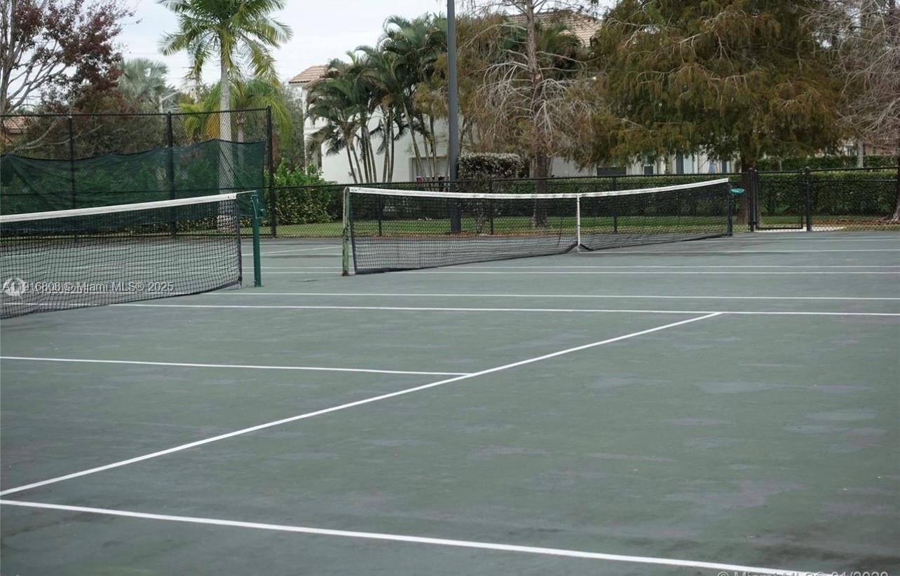 CRYSTAL POINTE - Residential Lease