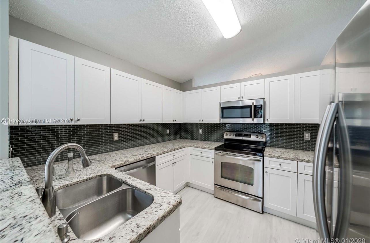 CRYSTAL POINTE - Residential Lease