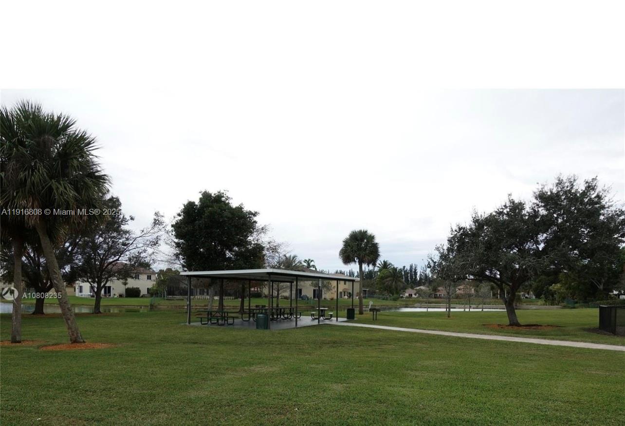 CRYSTAL POINTE - Residential Lease