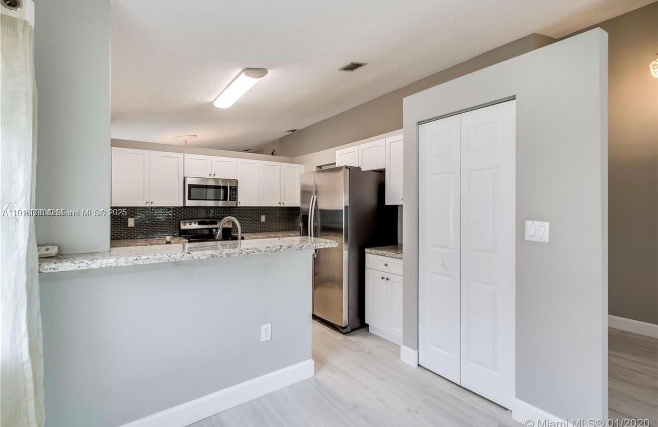 CRYSTAL POINTE - Residential Lease