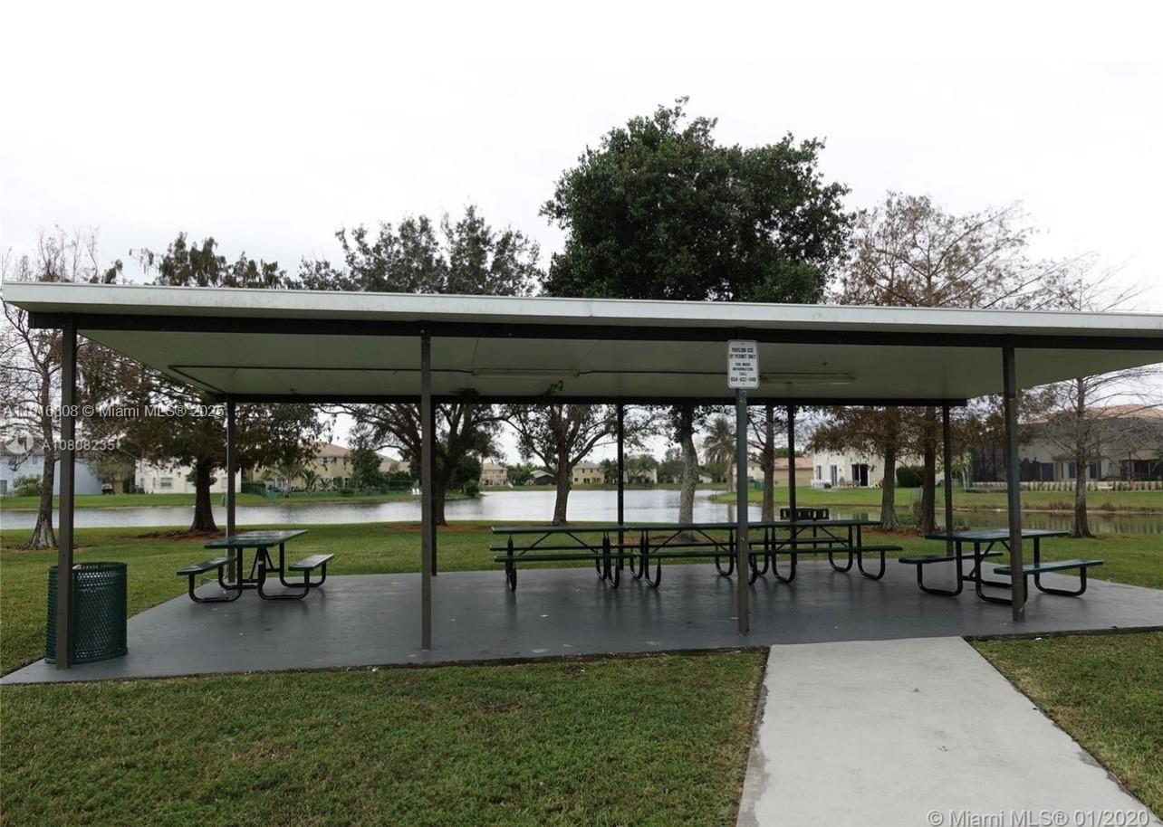 CRYSTAL POINTE - Residential Lease