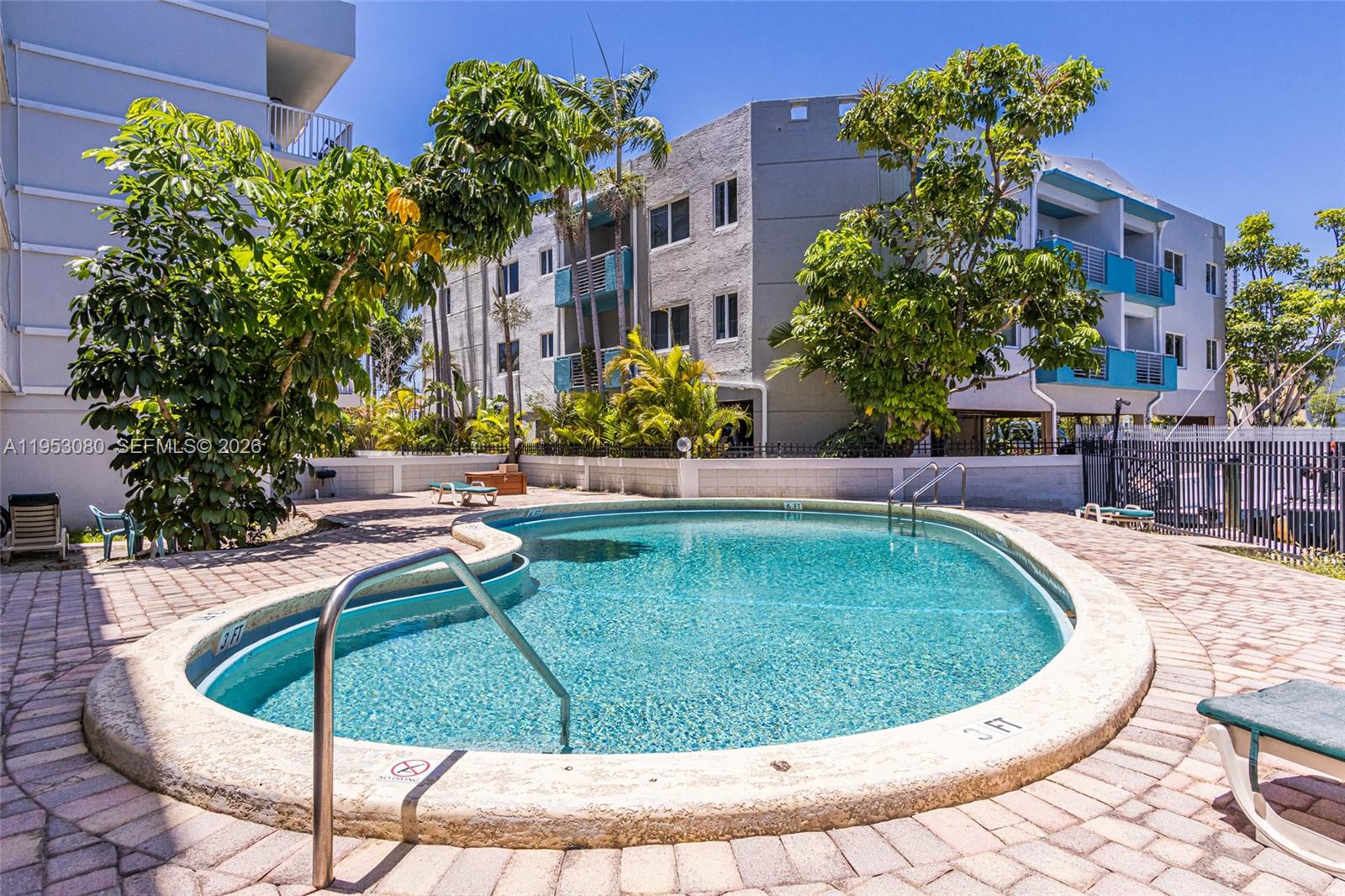 SUNSHORES CONDO - Residential