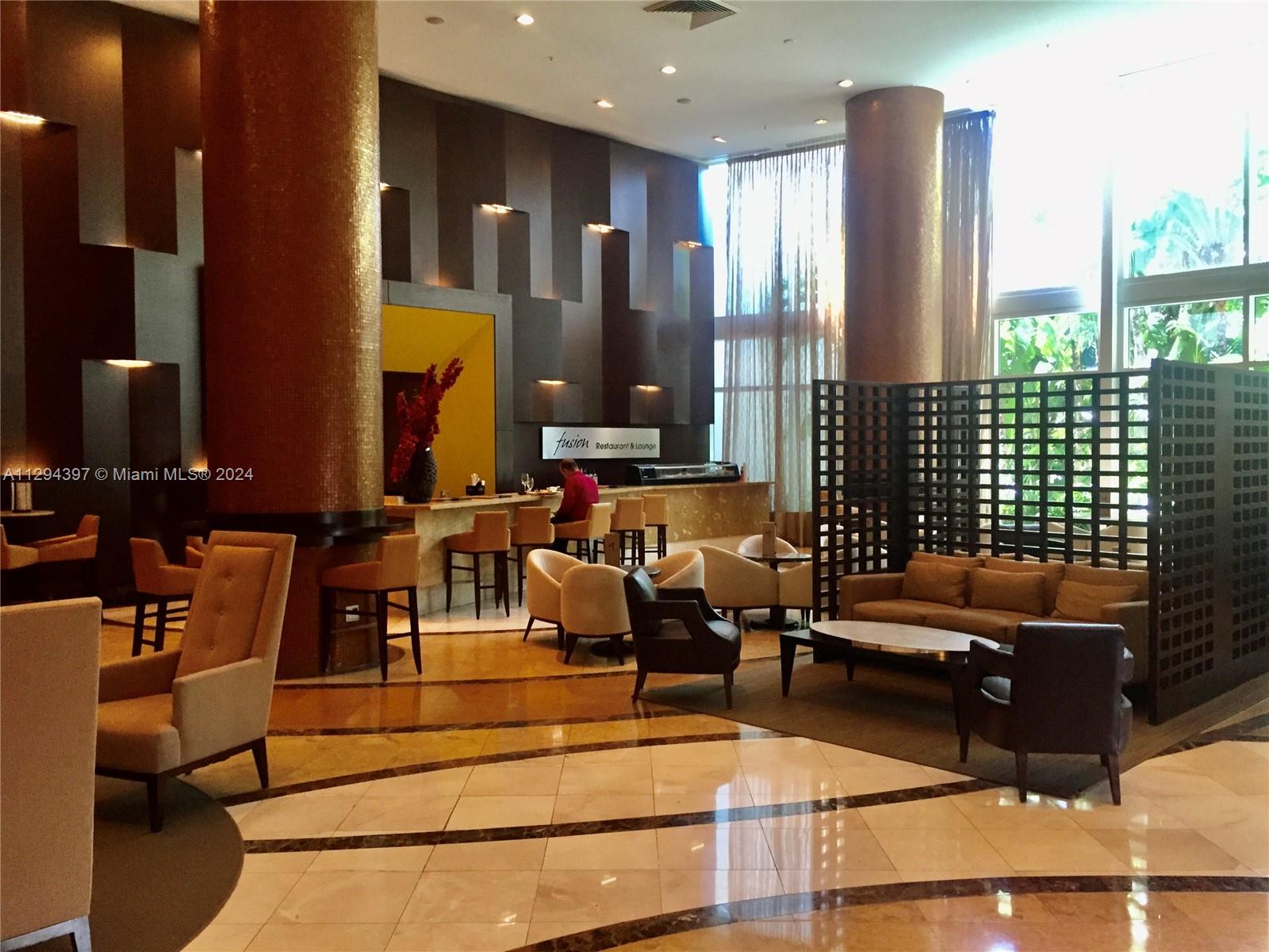 TRUMP INTERNATIONAL SONES - Residential