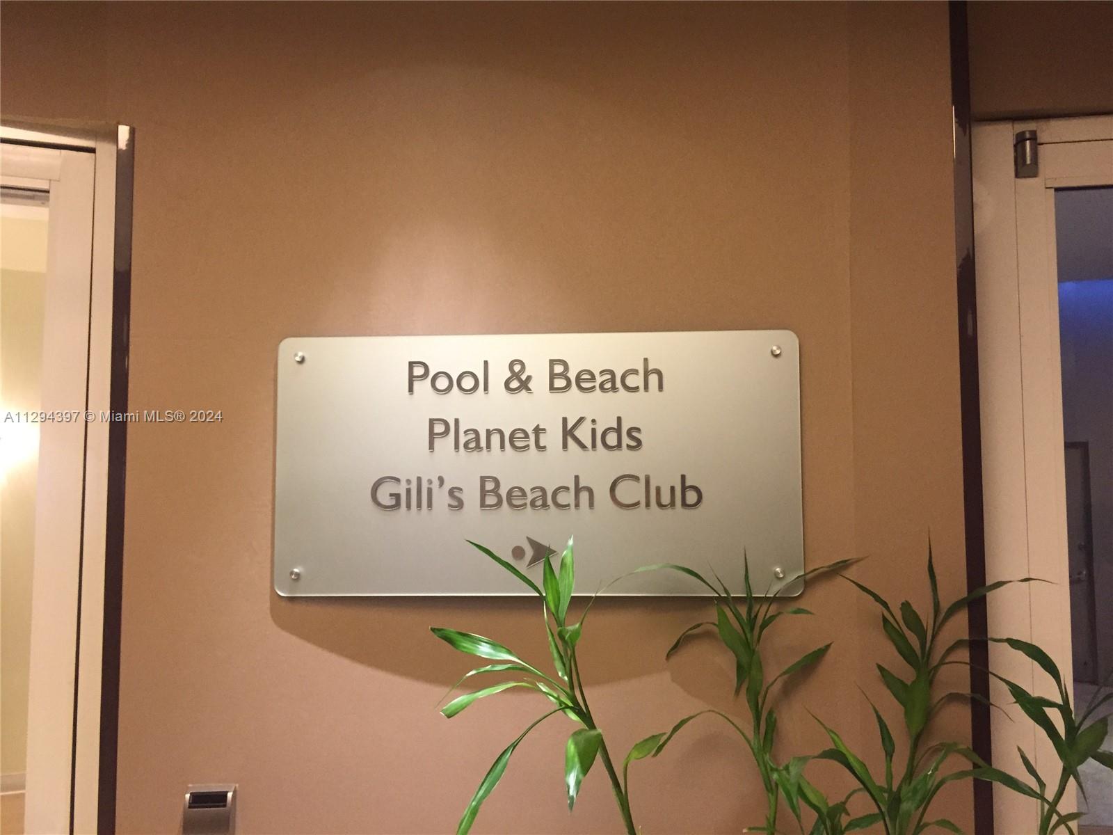 TRUMP INTERNATIONAL SONES - Residential