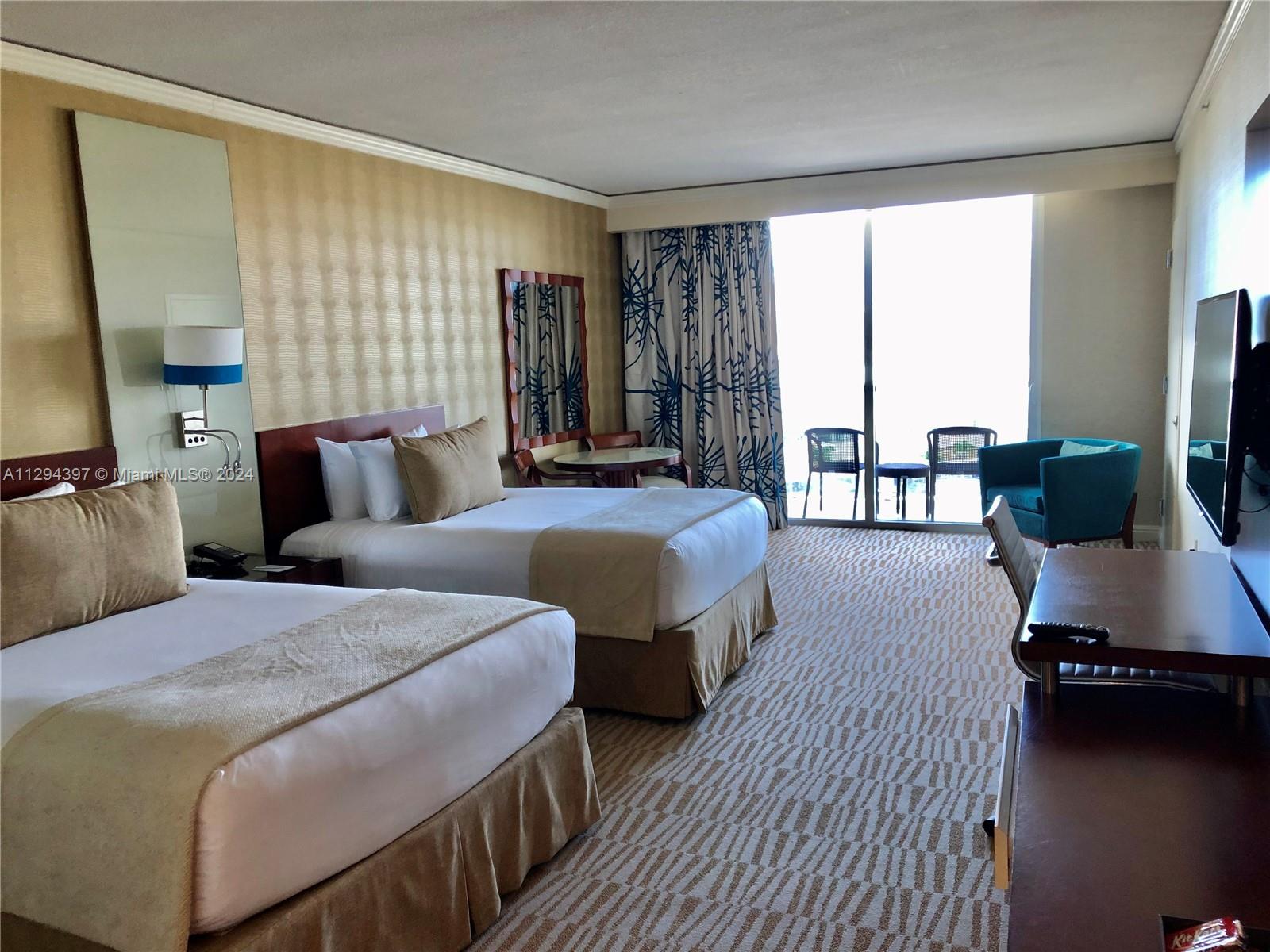 TRUMP INTERNATIONAL SONES - Residential