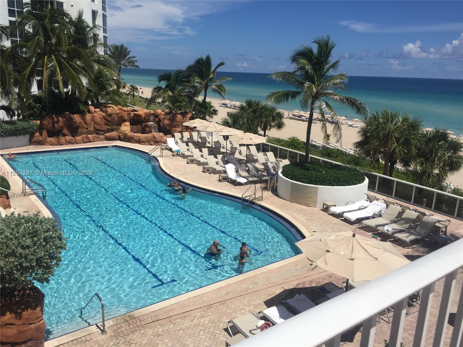 TRUMP INTERNATIONAL SONES - Residential