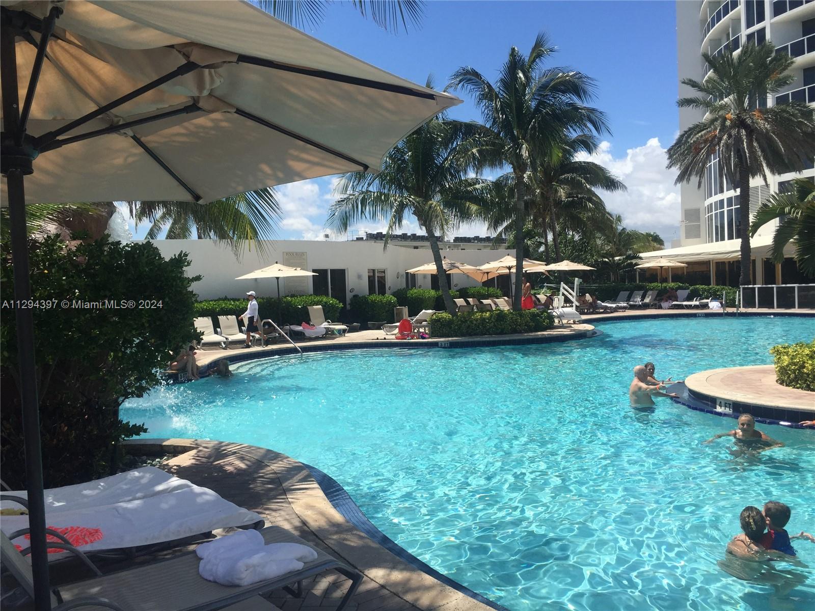 TRUMP INTERNATIONAL SONES - Residential