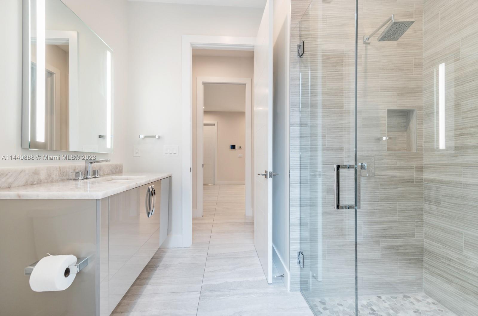 RIO VISTA C J HECTORS RES - Residential