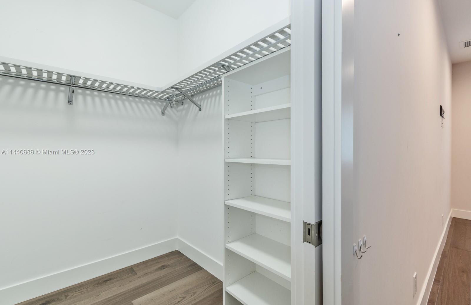 RIO VISTA C J HECTORS RES - Residential