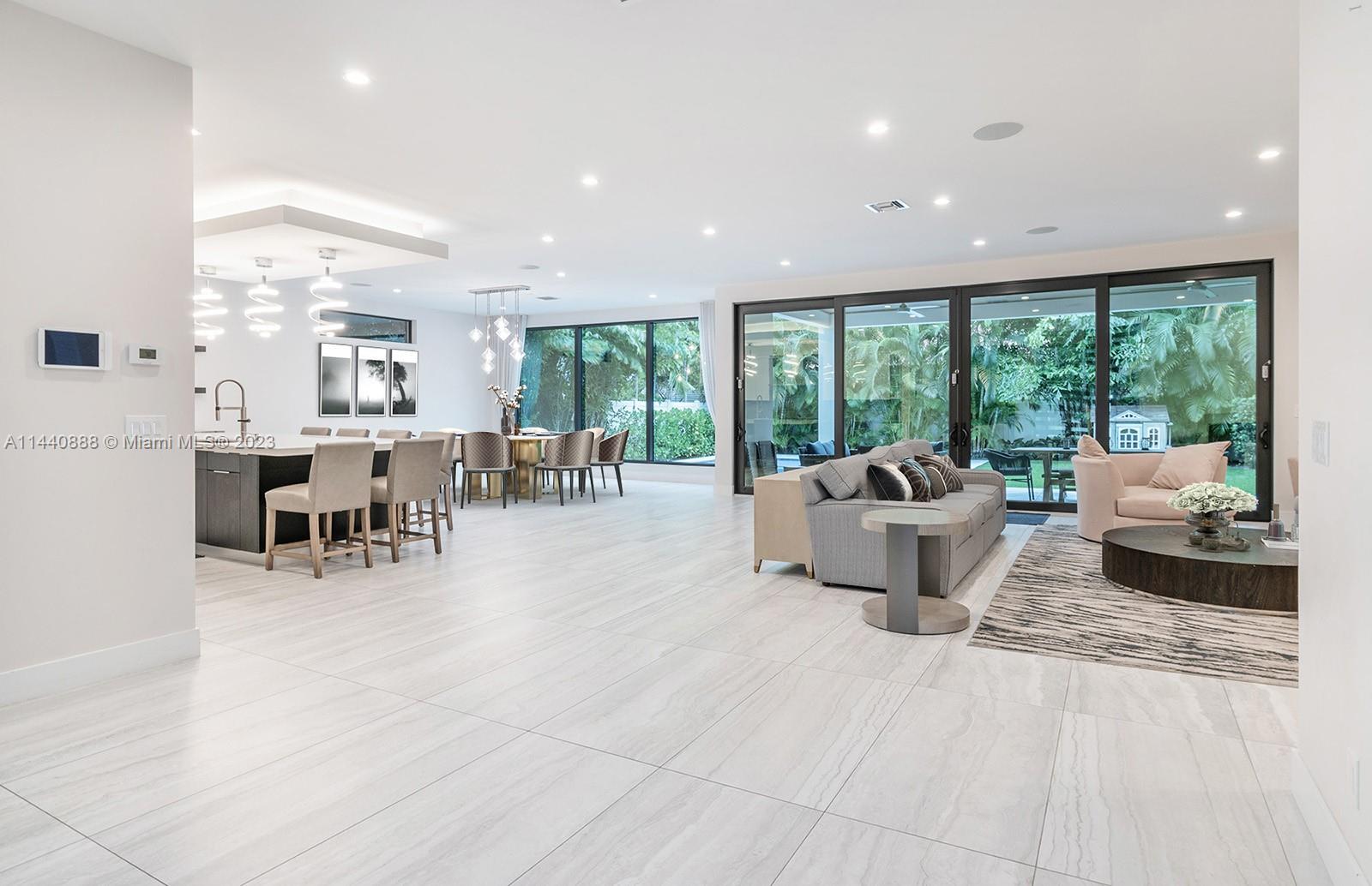 RIO VISTA C J HECTORS RES - Residential