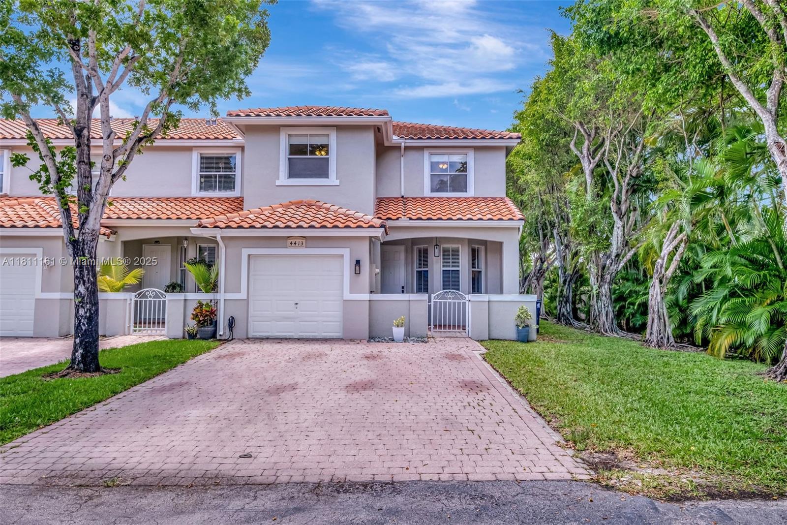 4413 Nw 97th Pl 4413, Doral, Miami-Dade County, Florida - 4 Bedrooms  
4 Bathrooms - 