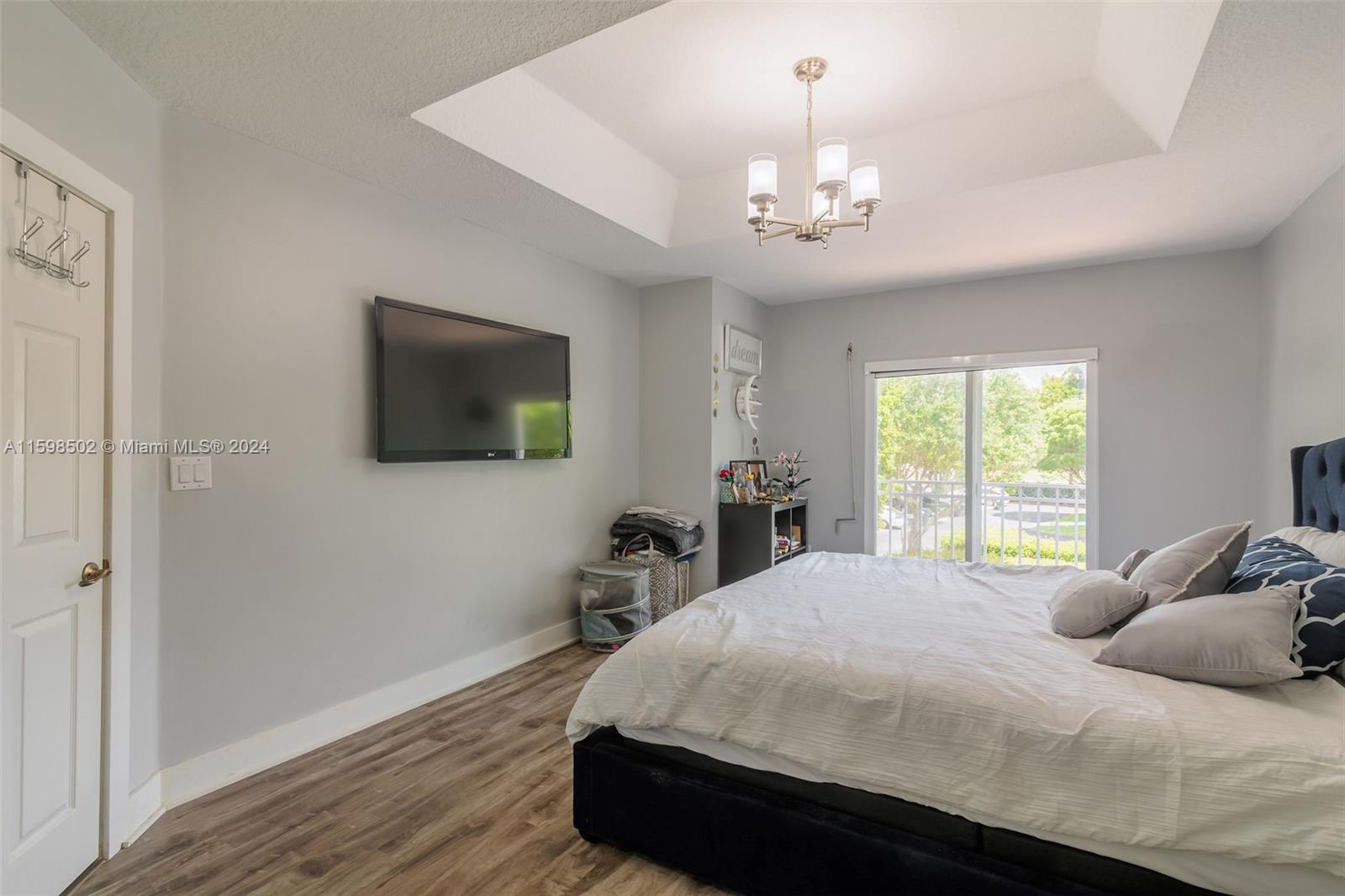 DORAL NORTHEAST TOWNHOMES - Residential