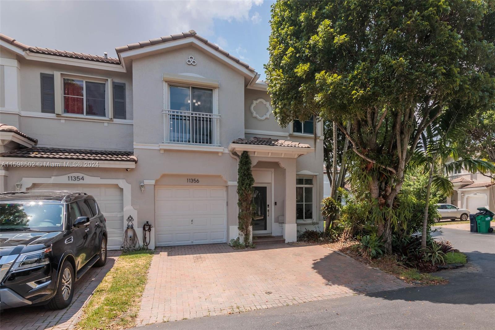 DORAL NORTHEAST TOWNHOMES - Residential