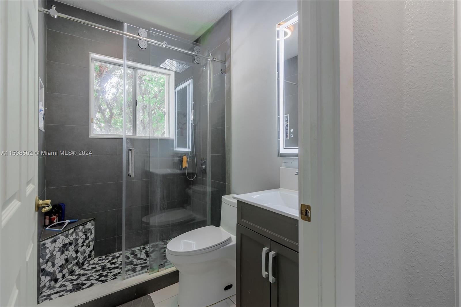DORAL NORTHEAST TOWNHOMES - Residential