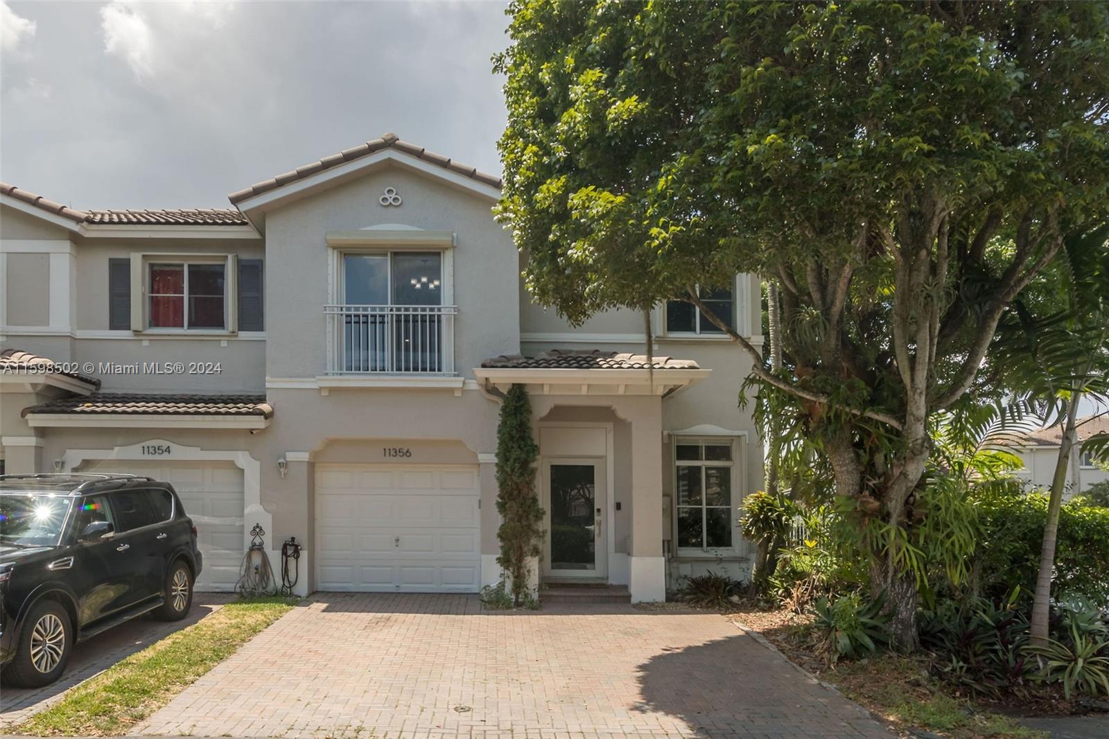 DORAL NORTHEAST TOWNHOMES - Residential