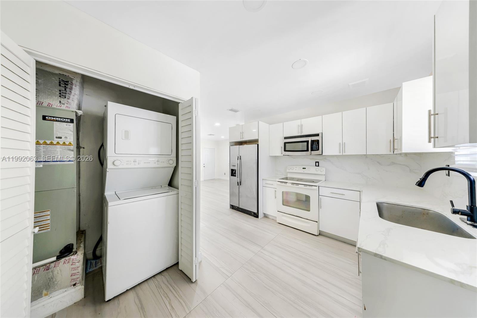 CUTLER RIDGE MANOR ESTATE - Residential