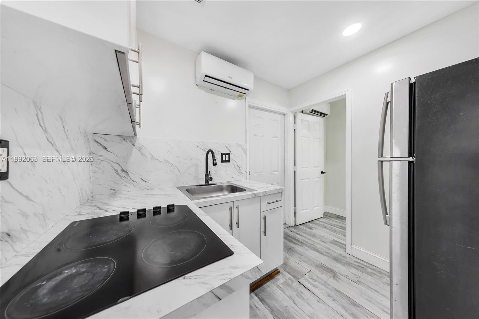 CUTLER RIDGE MANOR ESTATE - Residential