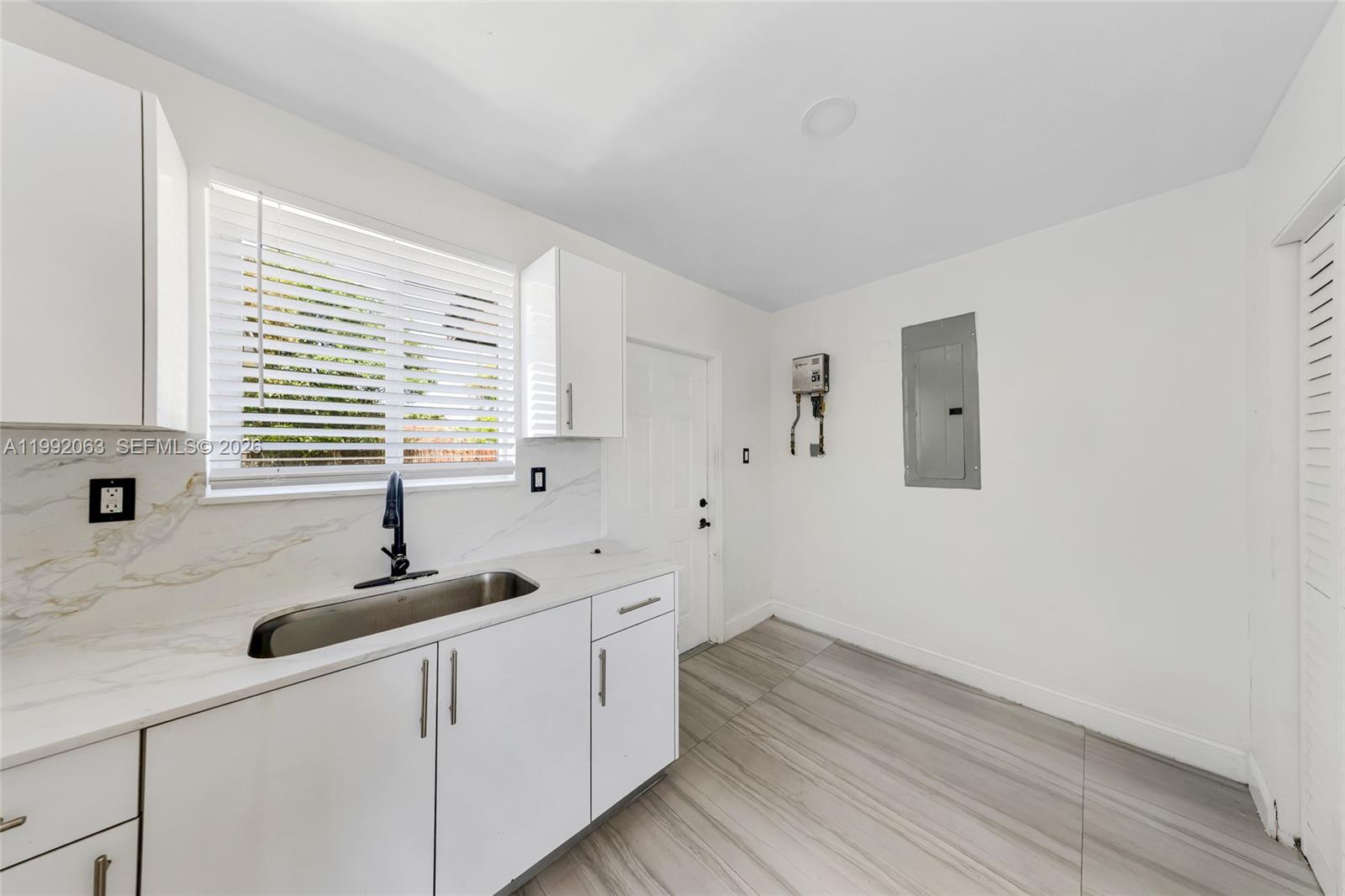 CUTLER RIDGE MANOR ESTATE - Residential