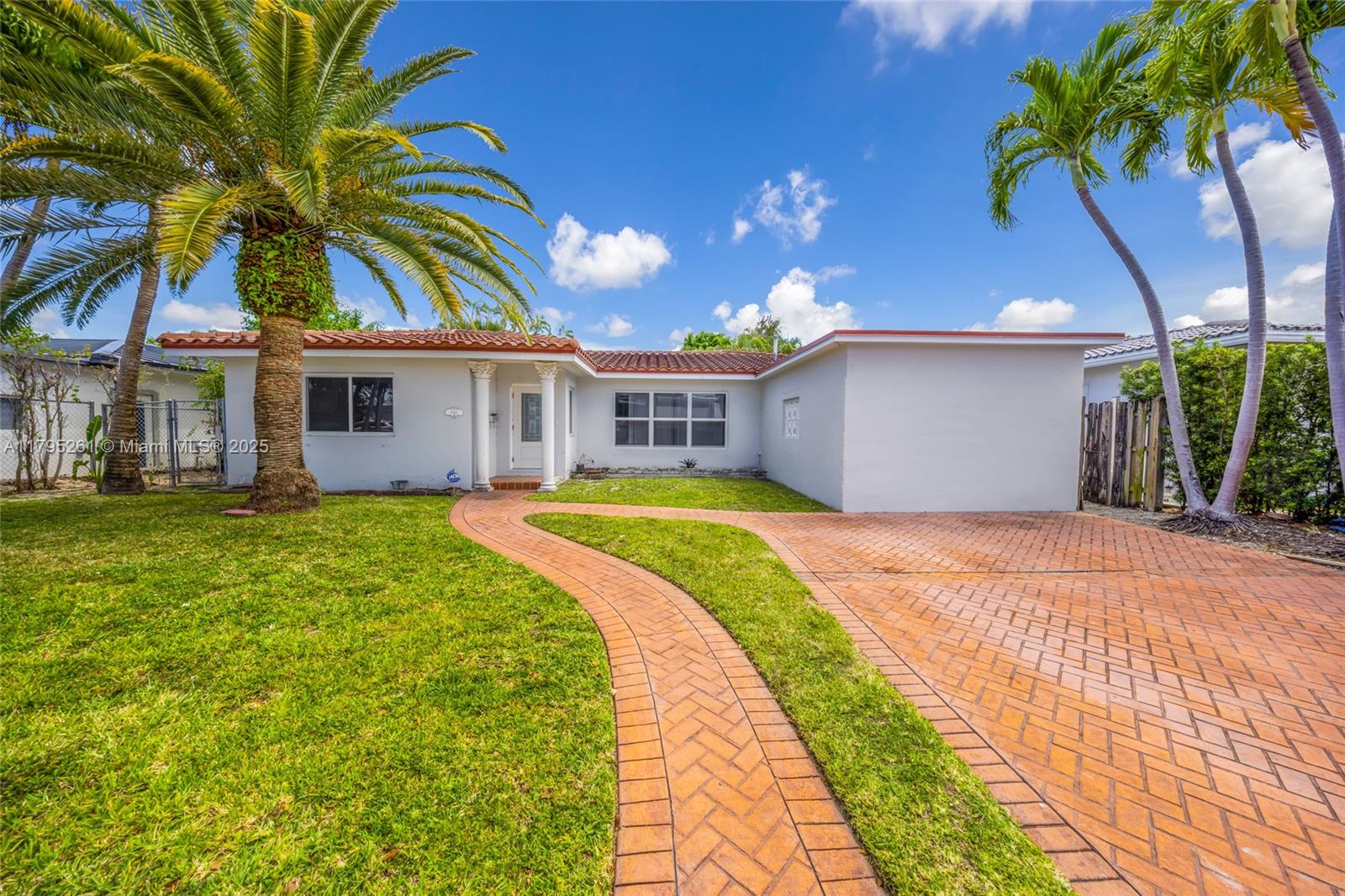 640 N Shore Dr, Miami Beach, Miami-Dade County, Florida - 3 Bedrooms  
2 Bathrooms - 