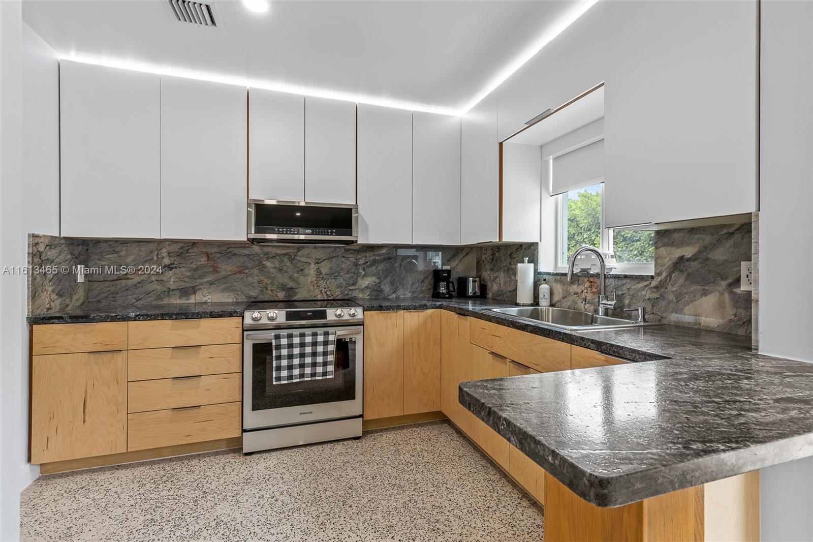PALM BEACH SHORES - Residential Lease