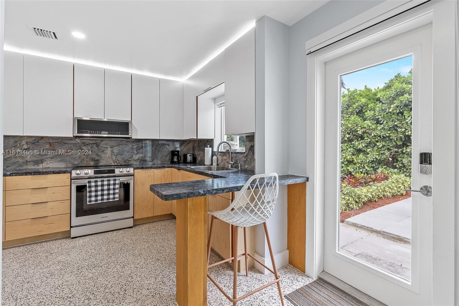 PALM BEACH SHORES - Residential Lease