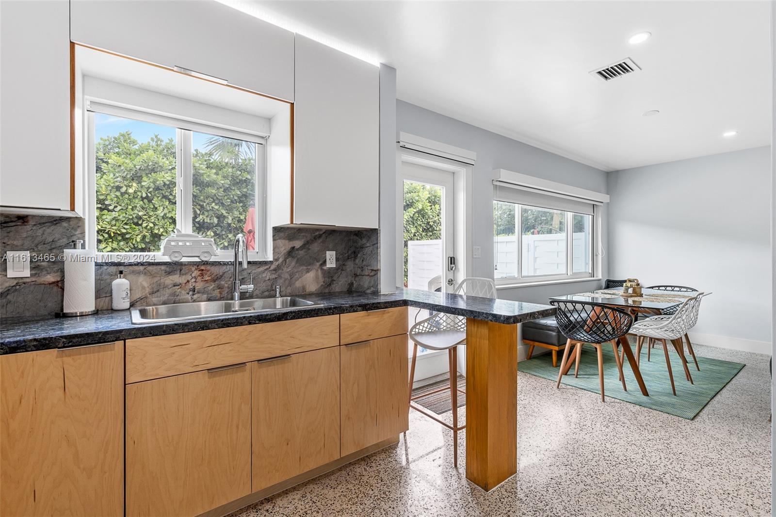 PALM BEACH SHORES - Residential Lease