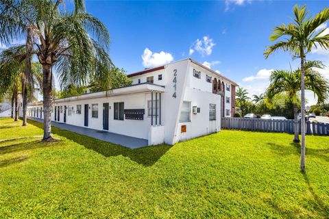 2414 Johnson St 1-17 Hollywood FL 33020