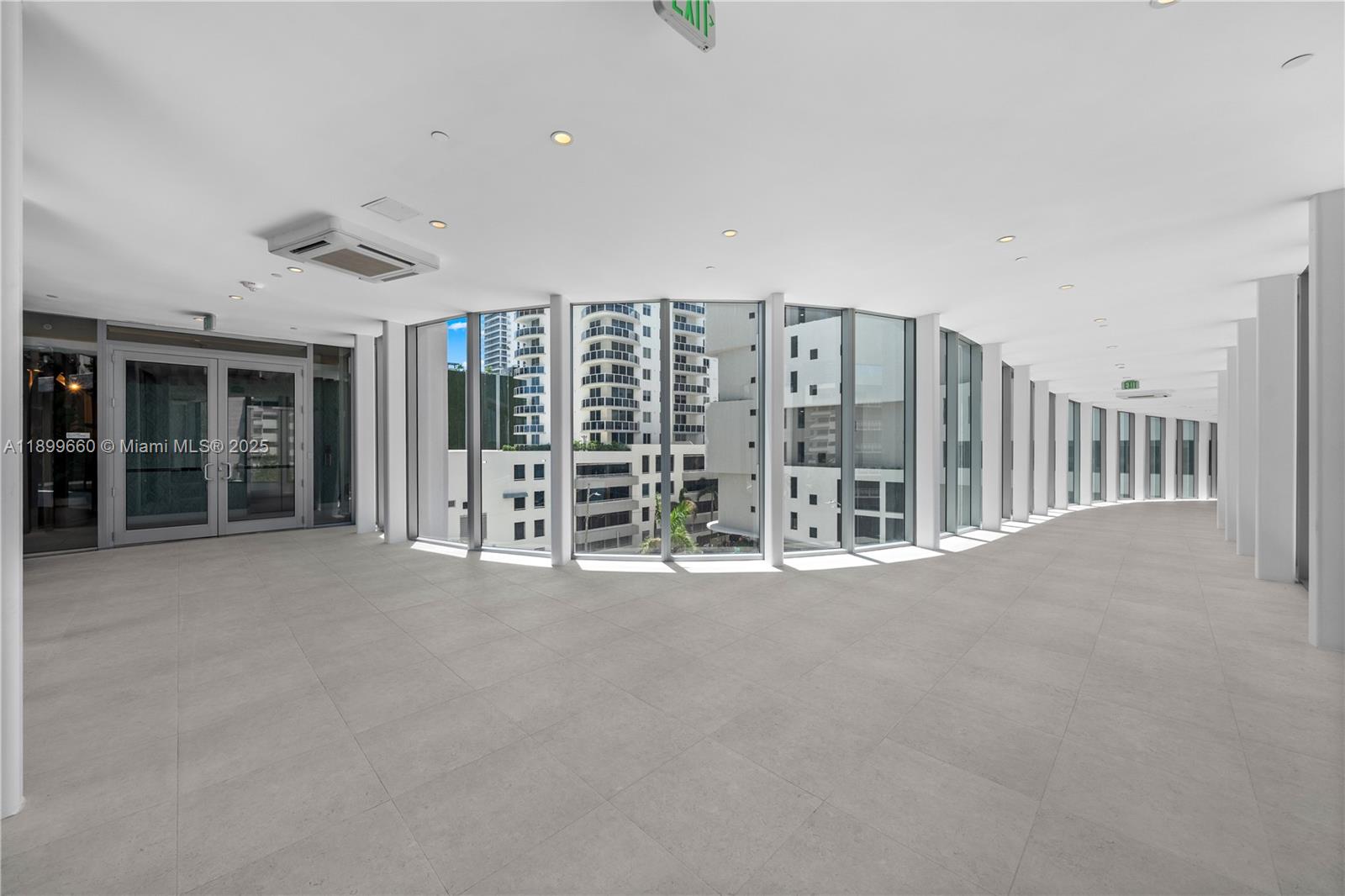 700 NE 24th Street PH-5701