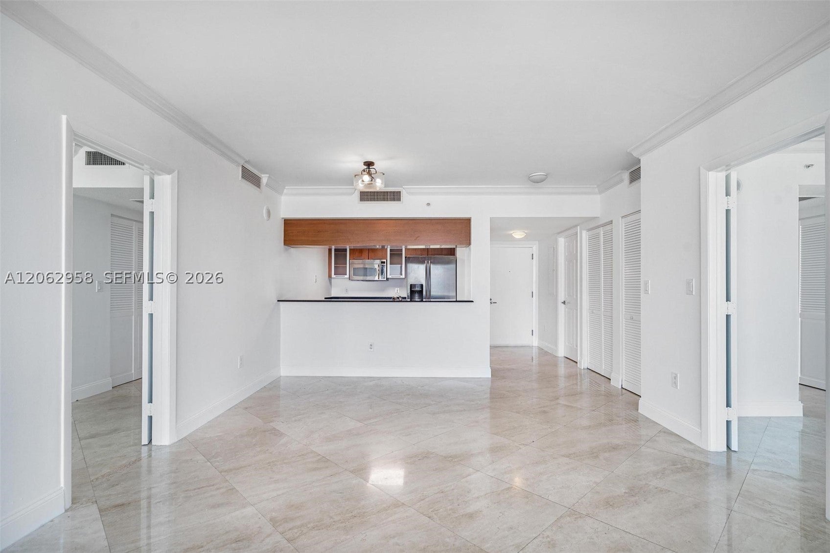 1800 N Bayshore Dr 2410