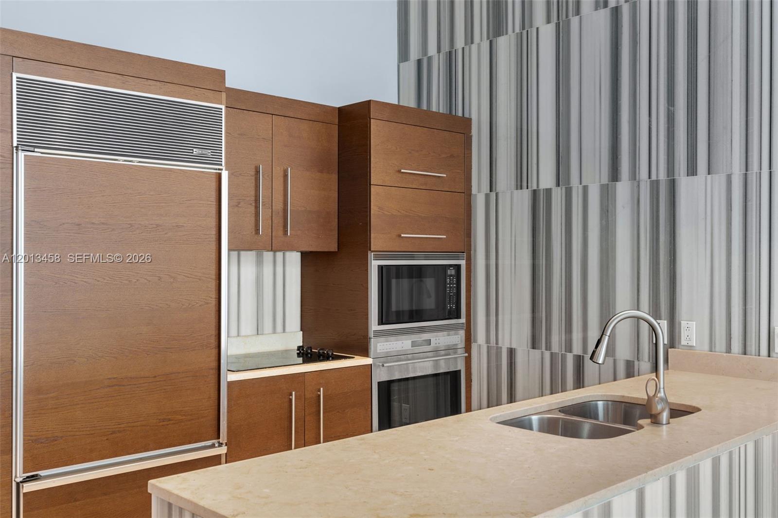 475 Brickell Ave 2812