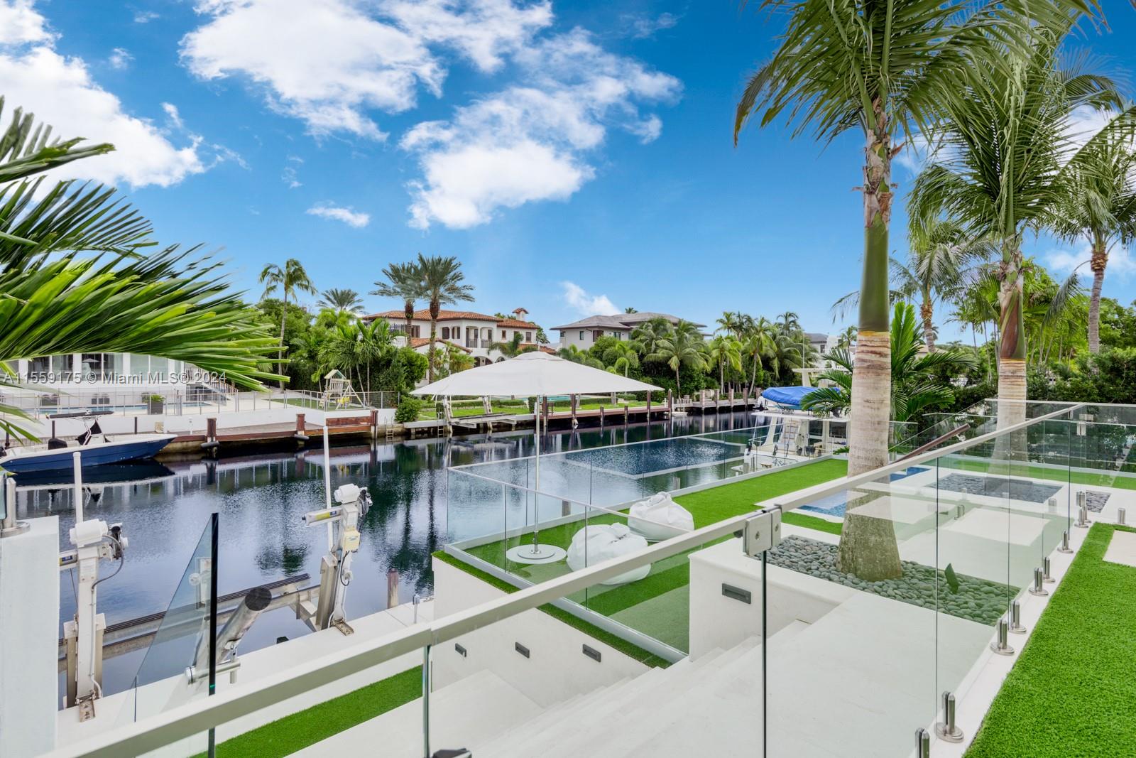 SUNRISE HARBOUR REV PL - Residential