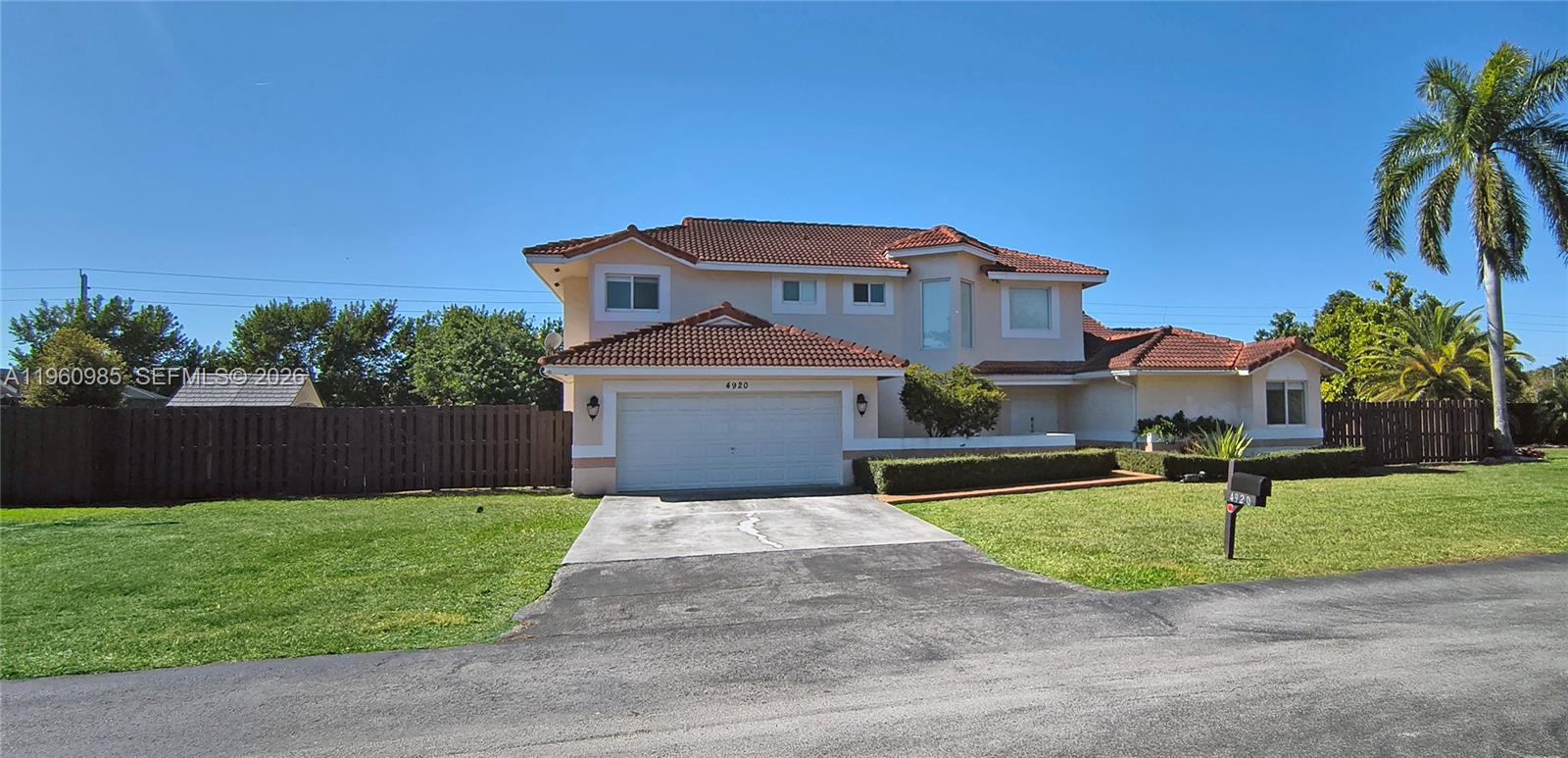 LAKES OF THE MEADOW SEC 4 - Residential