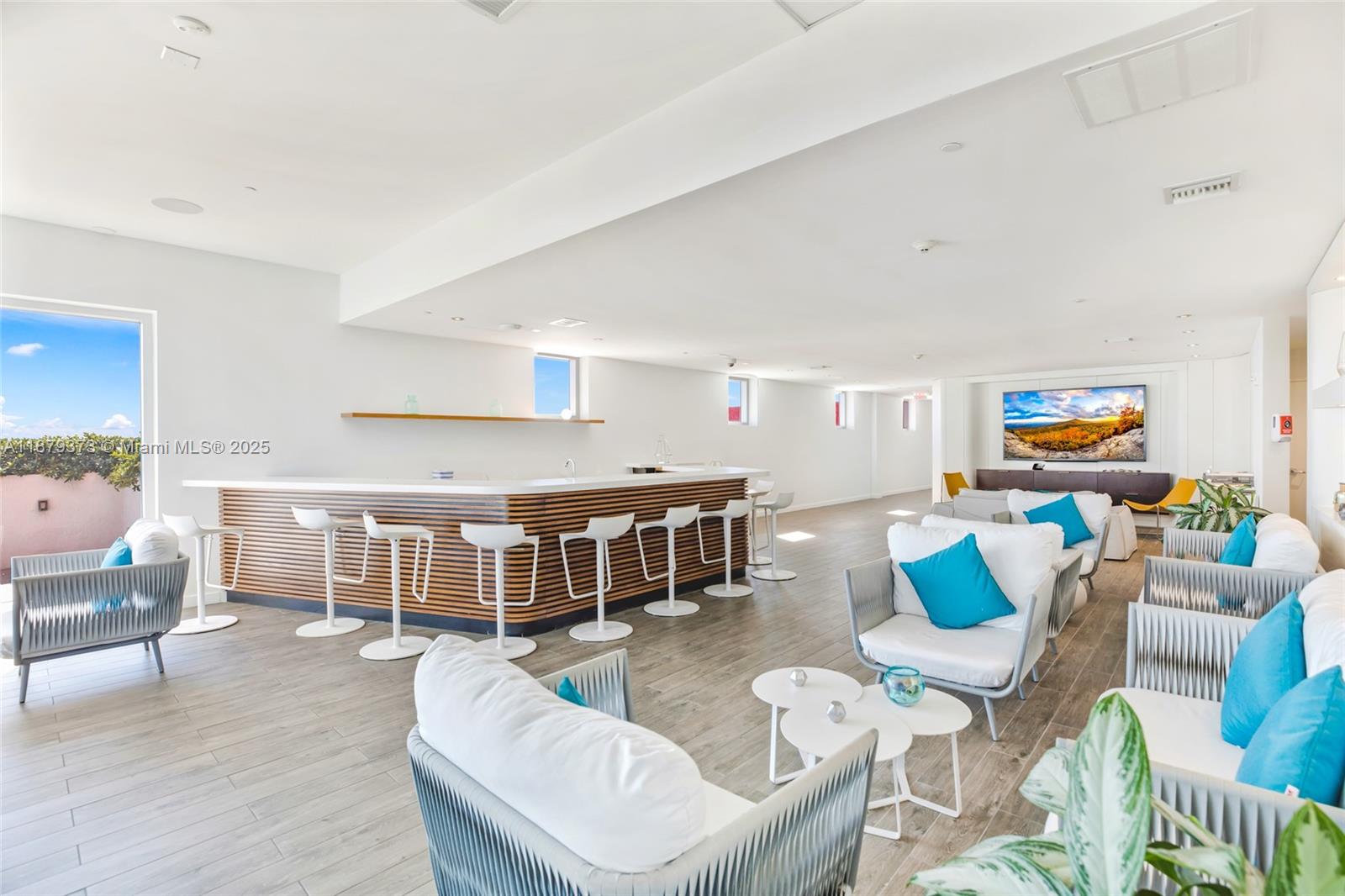 BEACHWALK CONDOMINIUM - Residential