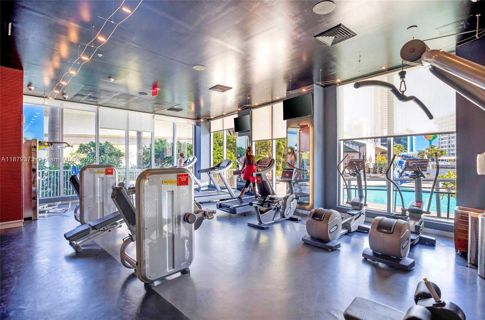 BEACHWALK CONDOMINIUM - Residential