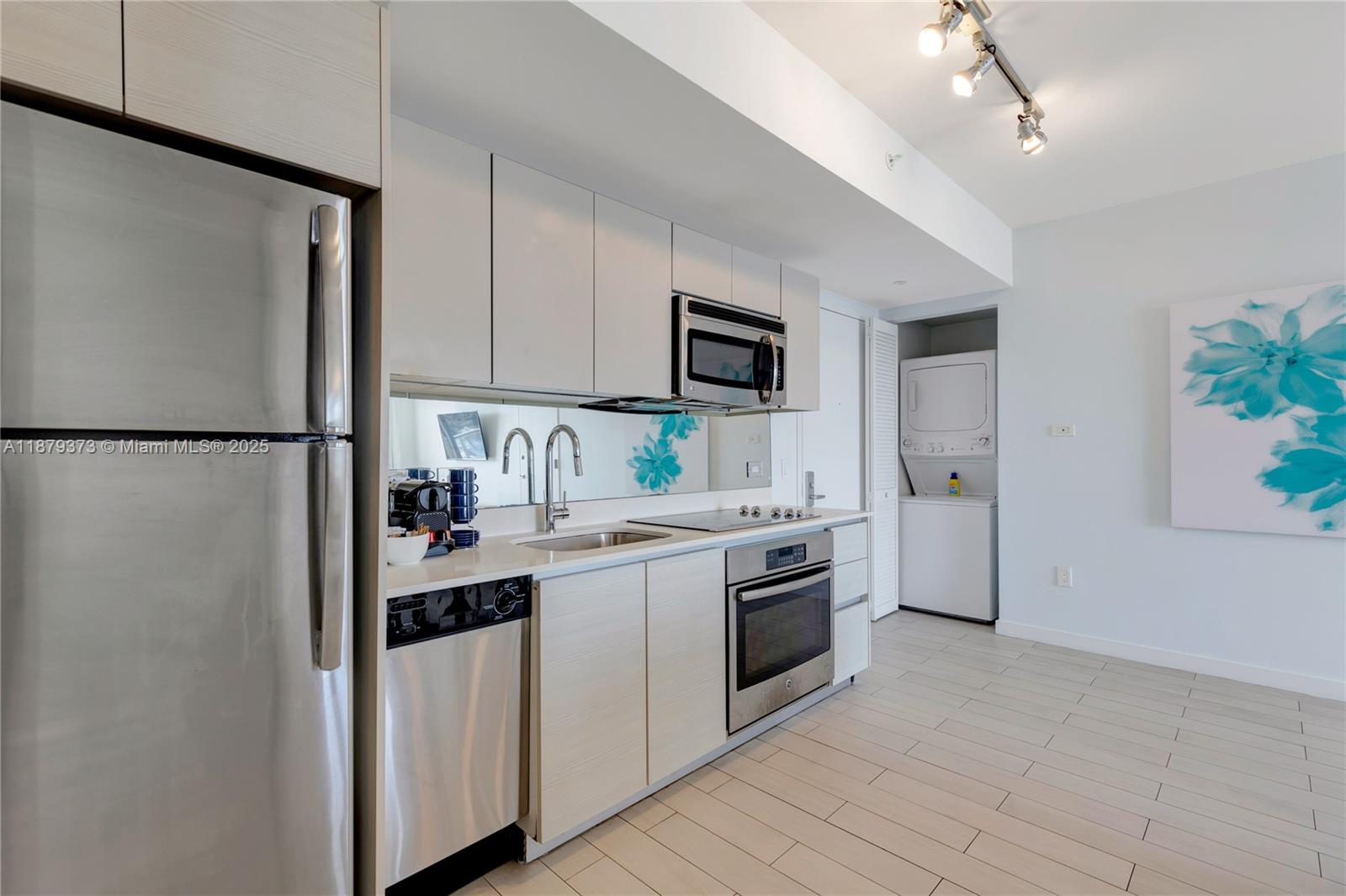 BEACHWALK CONDOMINIUM - Residential