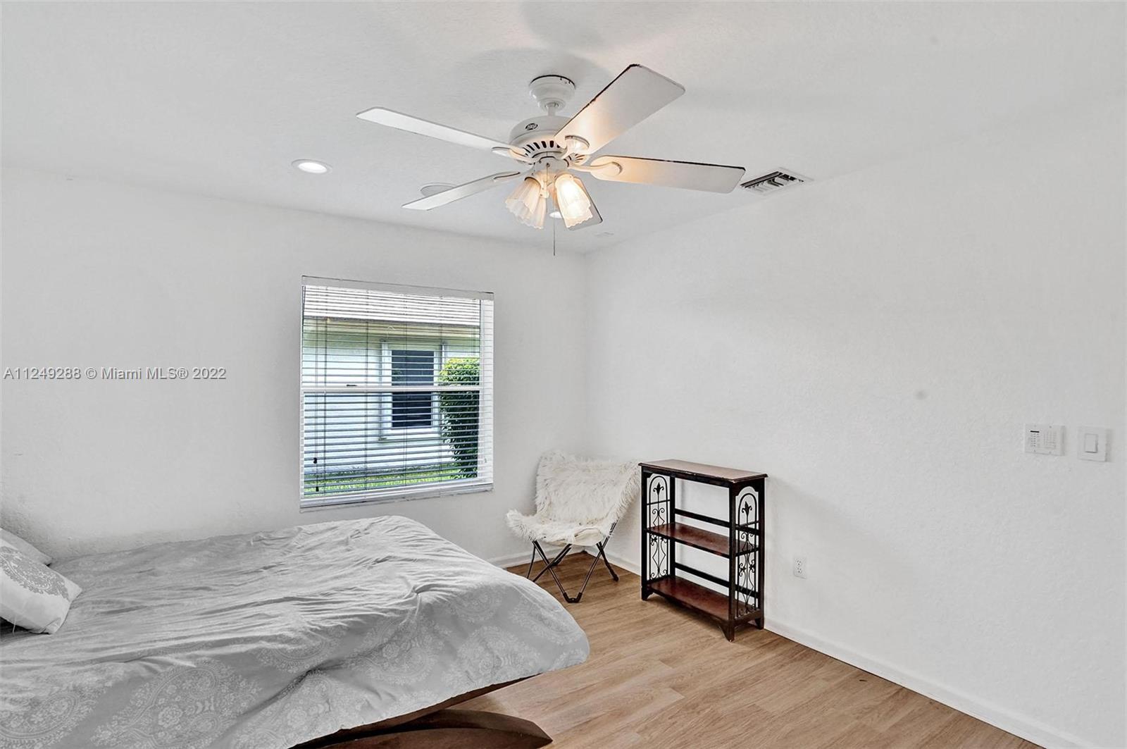 BOULEVARD FOREST - Residential Lease